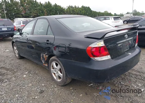 2005 Toyota Camry Se z USA, uszkodzony, nr VIN 4T1BE32K75U057530